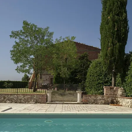 Agritourist Podere * Ашано